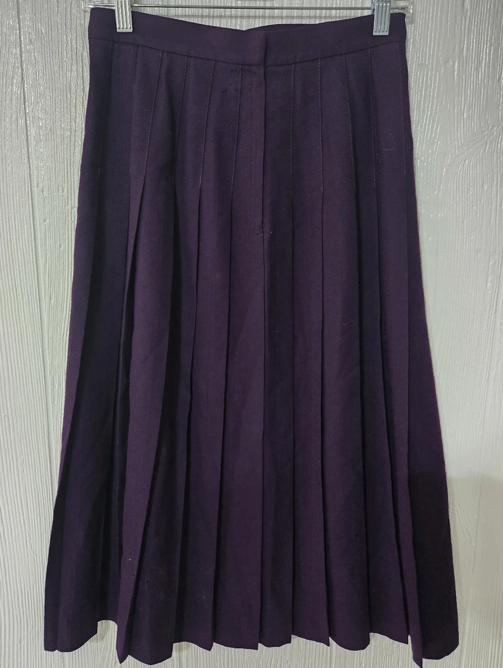 VTG Talbots 100% Wool Tartan Wrap Skirt 8P Purple Pleated USA Heritage Preppy - Picture 2 of 4